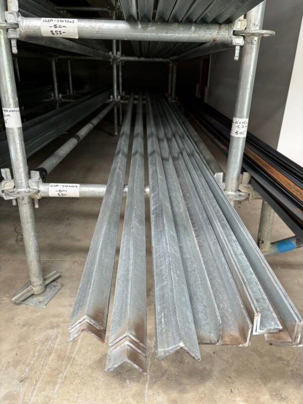 Galv steel angle 30 x 30 x 2.5mm x 6m