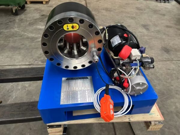 Brand new 12V/24V mobile hydraulic hose crimping machine.